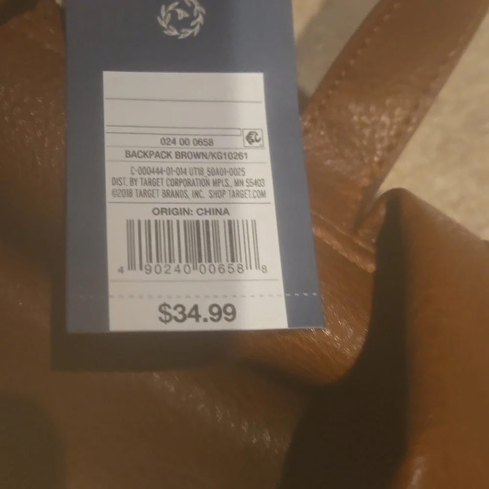 Backpack - Picture 3 of 4